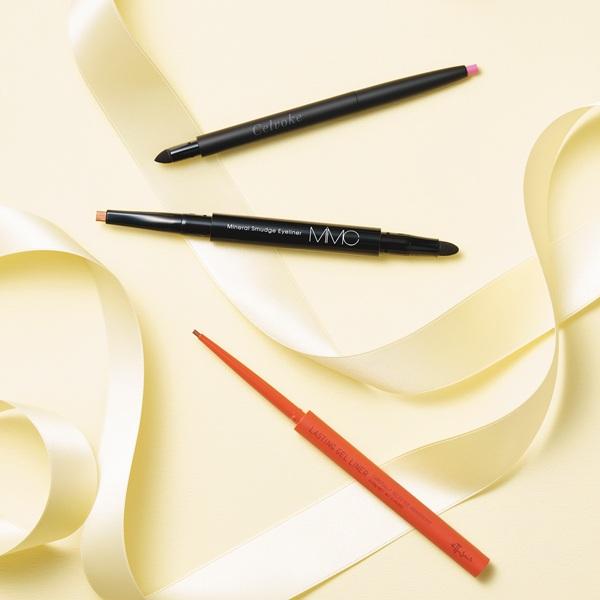 りなぴっぴ「とにかく細くて描きやすーい!!」 “春色パールアイライナー”3本を絶賛！