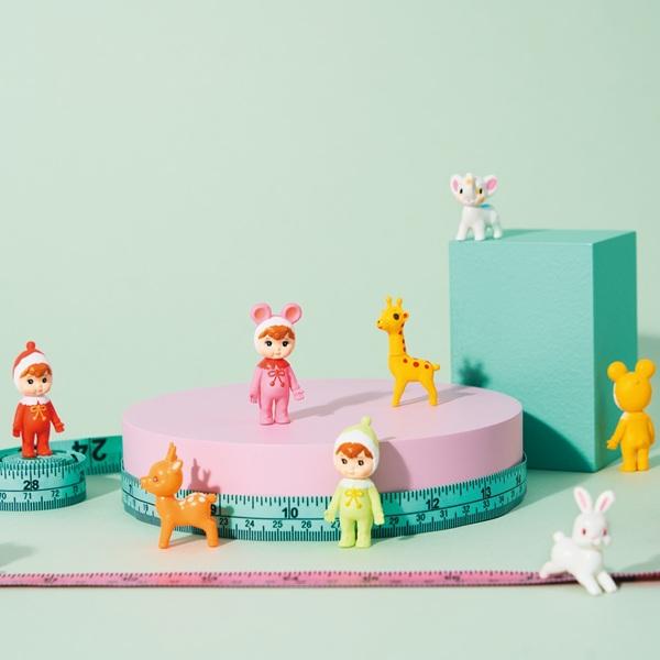 世界で人気のレトロなお人形が、小さく！ ちまっとかわいいミニカプセルトイ