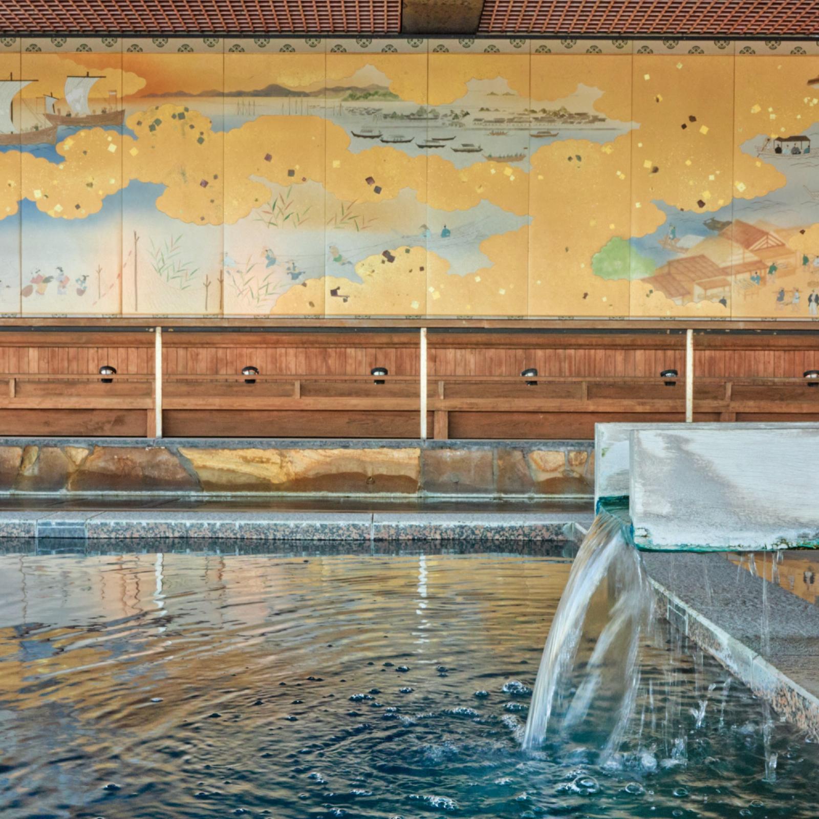 ユニークすぎる温泉とプールでリフレッシュ！ 千葉「龍宮城スパホテル三日月」