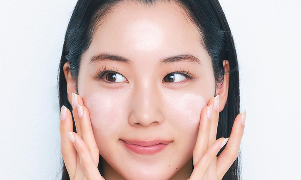 𠮷﨑沙世子さんと江端妃咲さんがナビゲート！ 今シーズンのトレンド肌の作り方