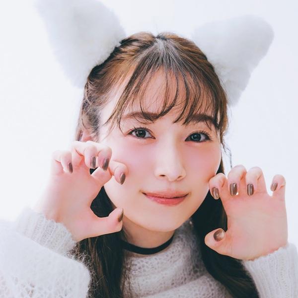 櫻坂46・守屋麗奈「うちのあざと犬を見習ってみました(笑)」 チワワ風メイクに挑戦