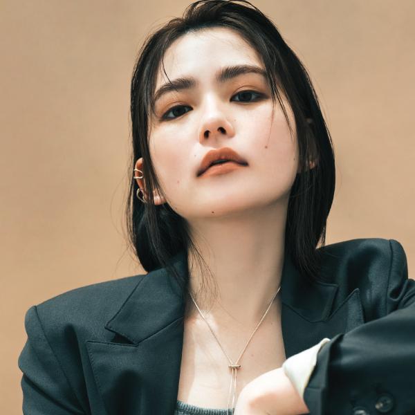 【山田杏奈×モカムースアイシャドウ】モカのように暖かな茶系カラーを主役に