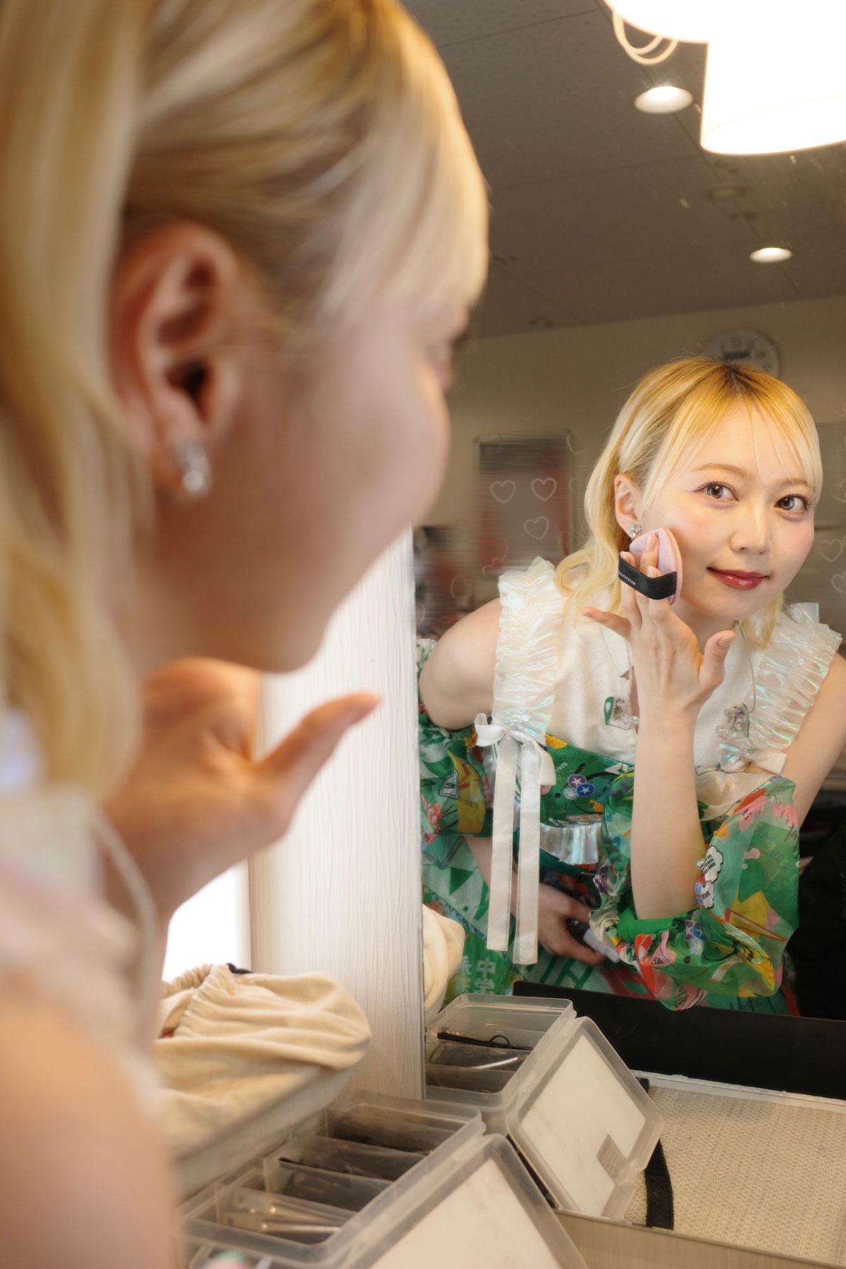 ベタつき肌を快適に! 私立恵比寿中学・安本彩花が、外出先での美技を伝授